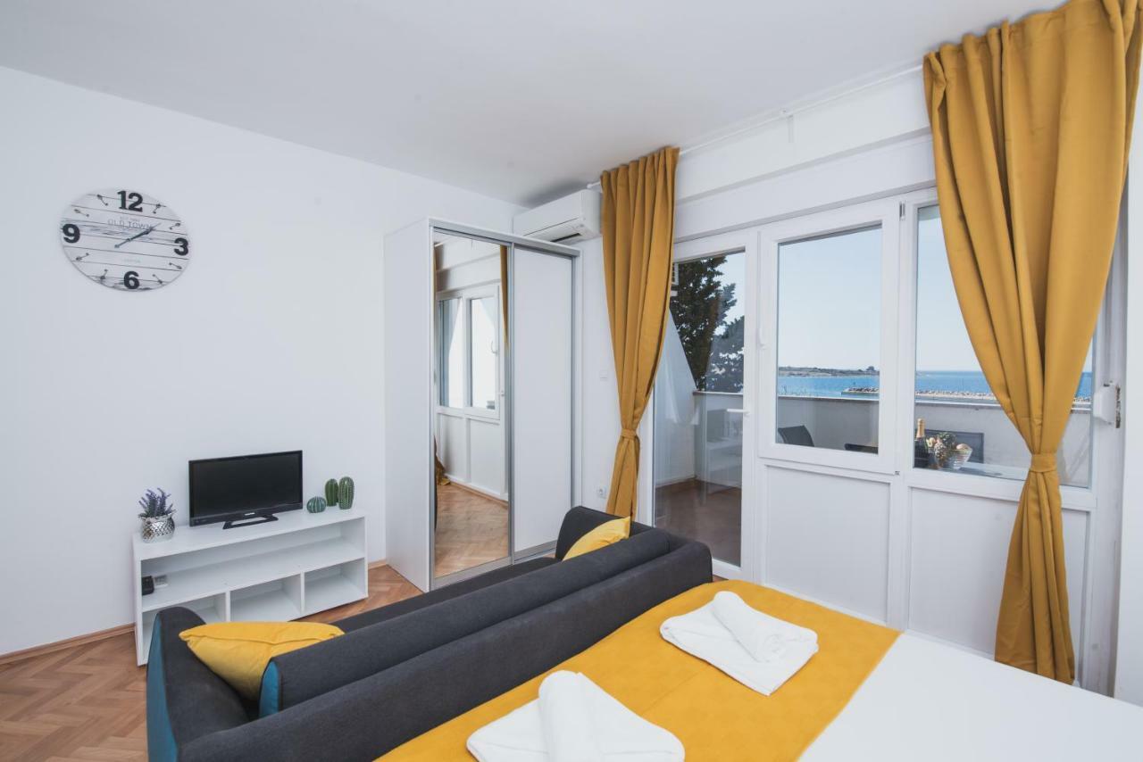 Apartments By The Sea Semy 노바야 외부 사진